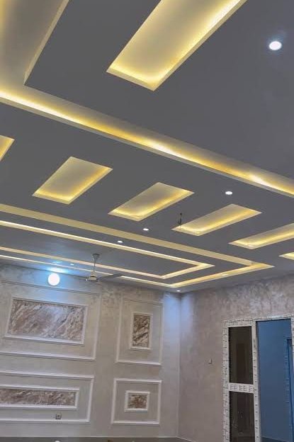 Faux plafonds, staff & éclairage LED