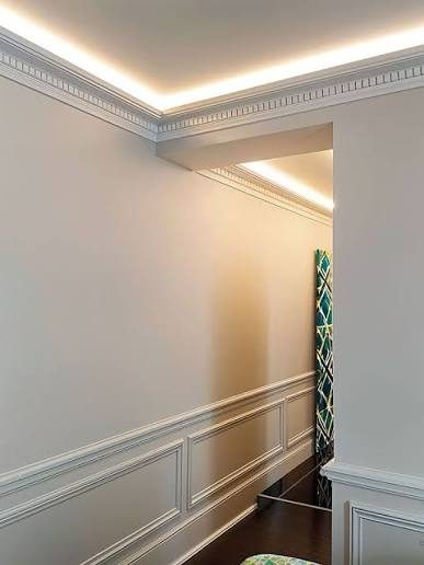 Staff & corniches